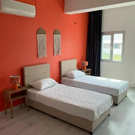 The New House Cesme منزل للإقامة